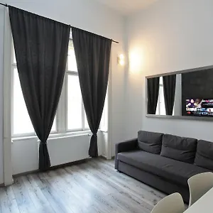 House - The Modern Flat Daire Prag